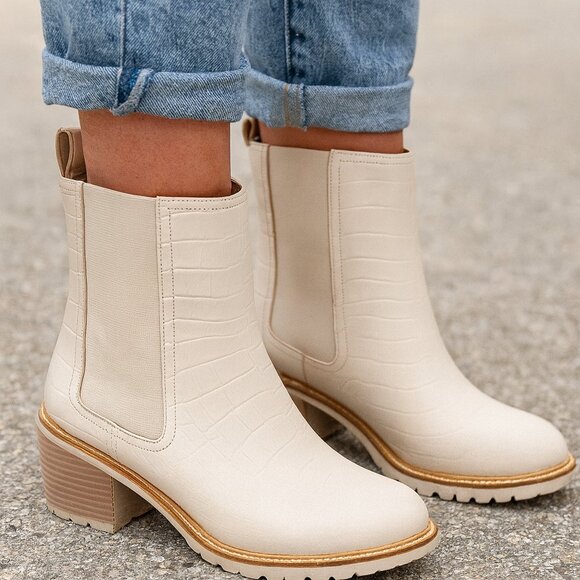 Anthropologie Seychelles SZ 6.5 Far-Fetched Ankle Boots Leather Cream Boho - Picture 1 of 8